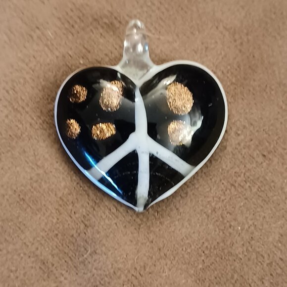 Women's Artisan Glass Heart Peace Sign Pendant Charm Black White Gold - Picture 3 of 4